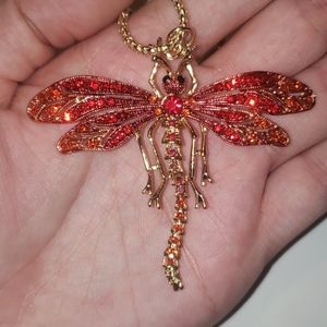 Betsey Johnson Dragon Fly Necklace!